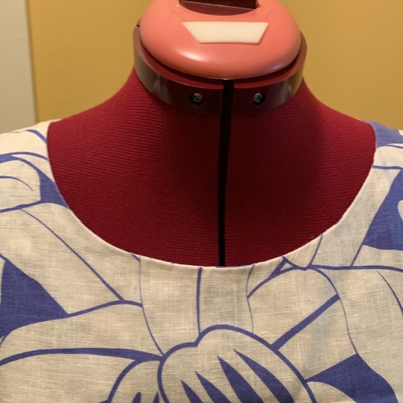 Island Company Capricorn Lined Blue and White Short Sleeve Linen Top - Picture 3 of 12